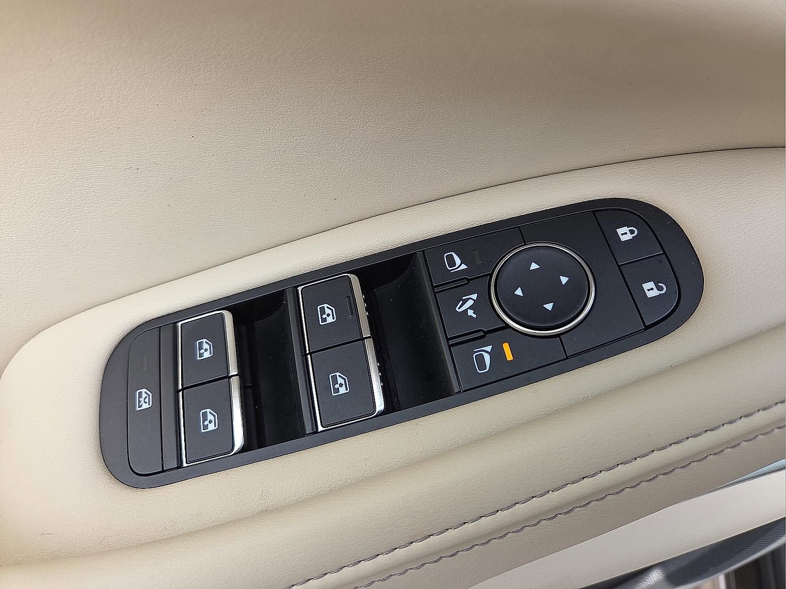 Used 2025 INFINITI QX60 Sensory w/ Vision Package AWD/4WD image 16
