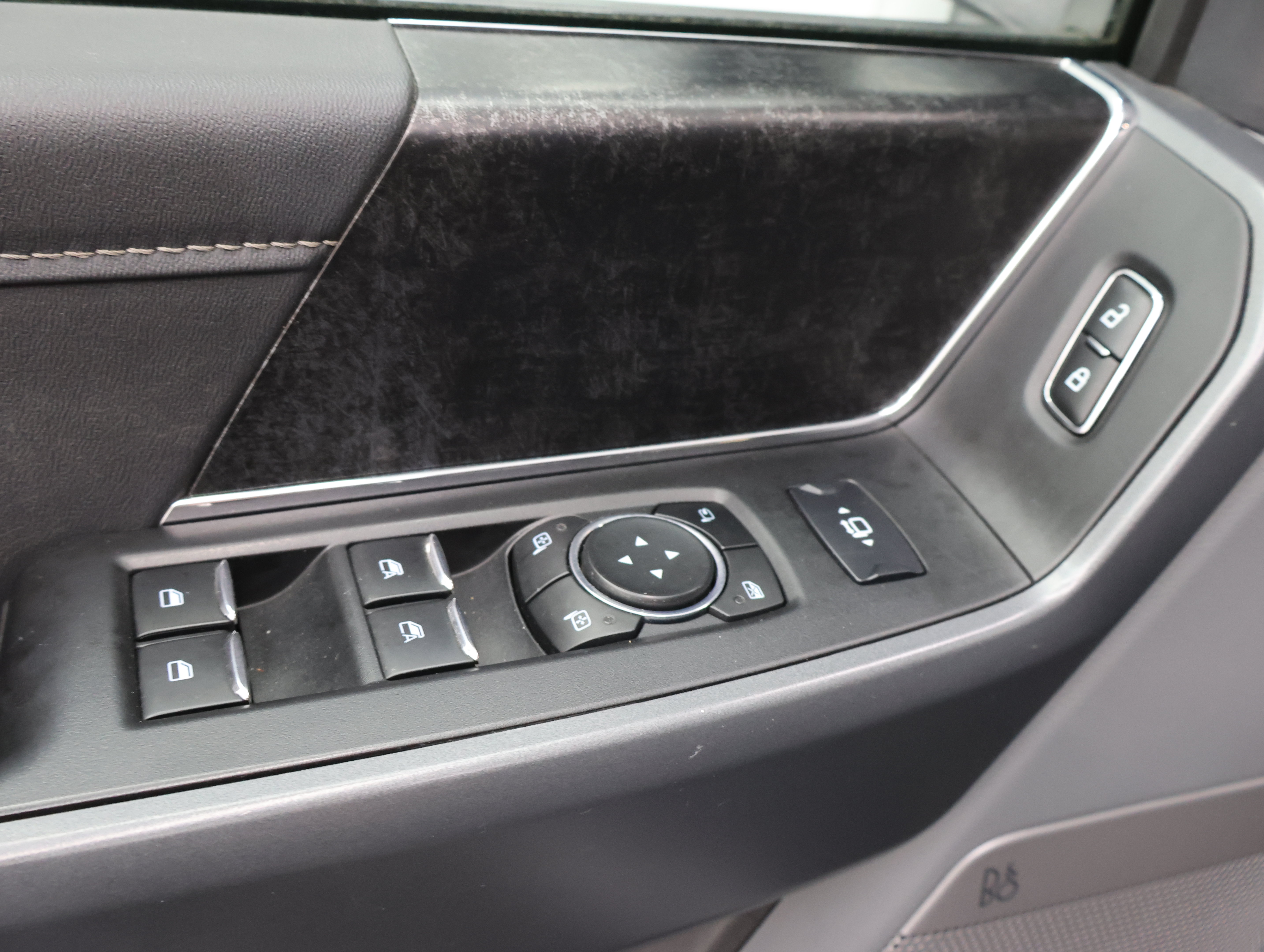 Used 2023 Ford F250 XLT w/ Black Appearance Package AWD/4WD image 45