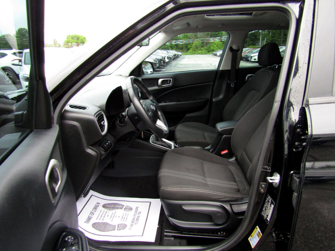 Used 2022 Hyundai Venue SEL image 17