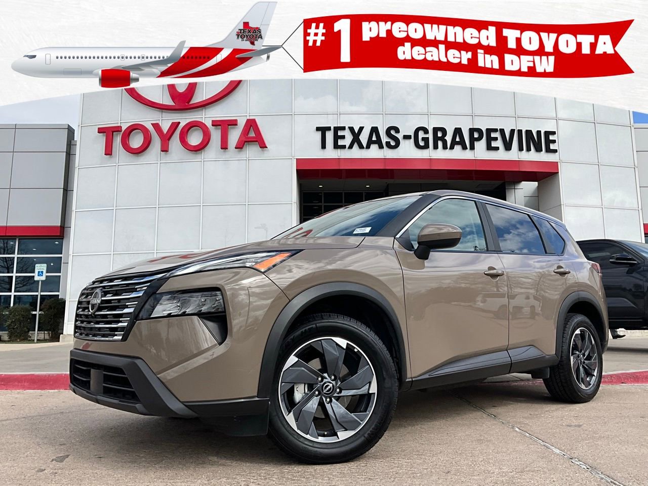 Used 2025 Nissan Rogue SV image 1