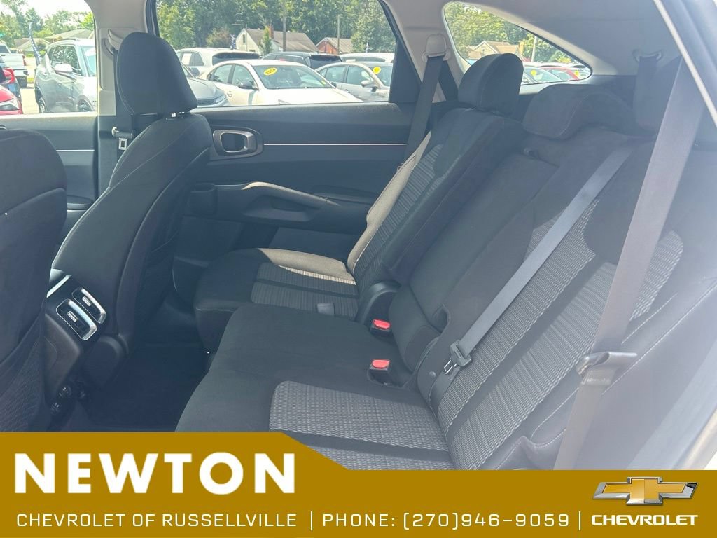 Used 2023 Kia Sorento LX FWD image 35