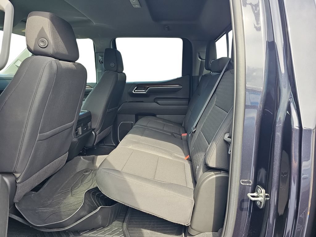 Used 2024 Chevrolet Silverado 1500 RST AWD/4WD image 14