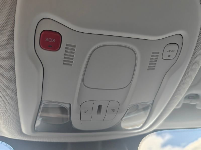 Used 2022 Jeep Renegade Latitude image 37