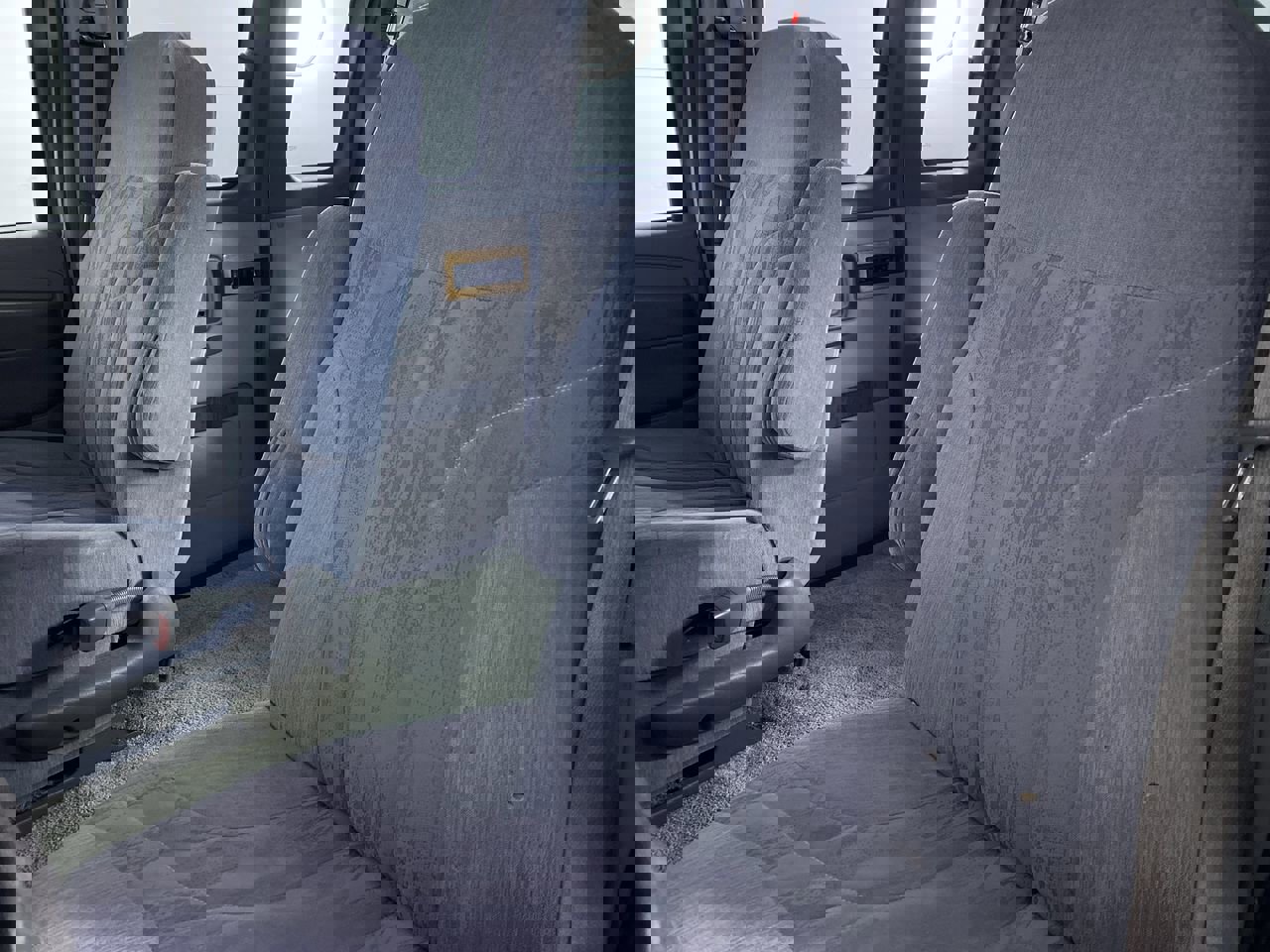 Used 2003 GMC Savana 1500 w/ Preferred Equipment Group 3 image 8