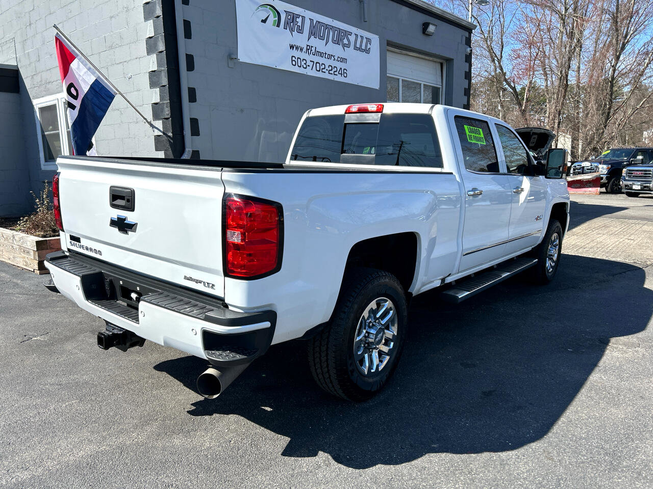 Used 2019 Chevrolet Silverado 3500 LTZ w/ Duramax Plus Package image 7