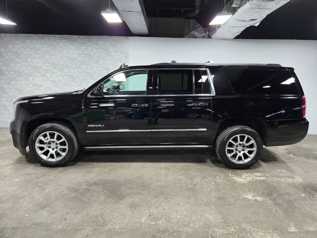 Used 2019 GMC Yukon XL Denali w/ Open Road Package image 2
