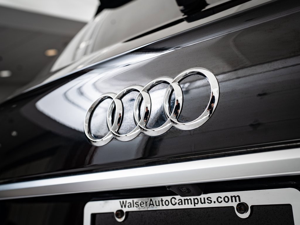 Used 2024 Audi Q5 2.0T Premium w/ Convenience Package image 9