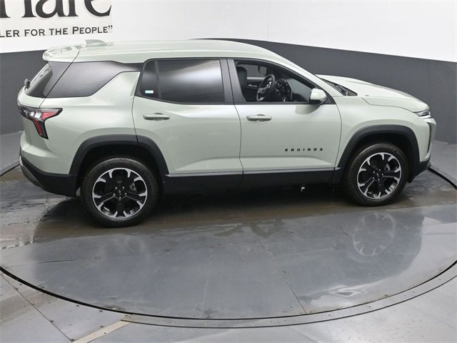 New 2026 Chevrolet Equinox LT w/ Convenience Package II image 17