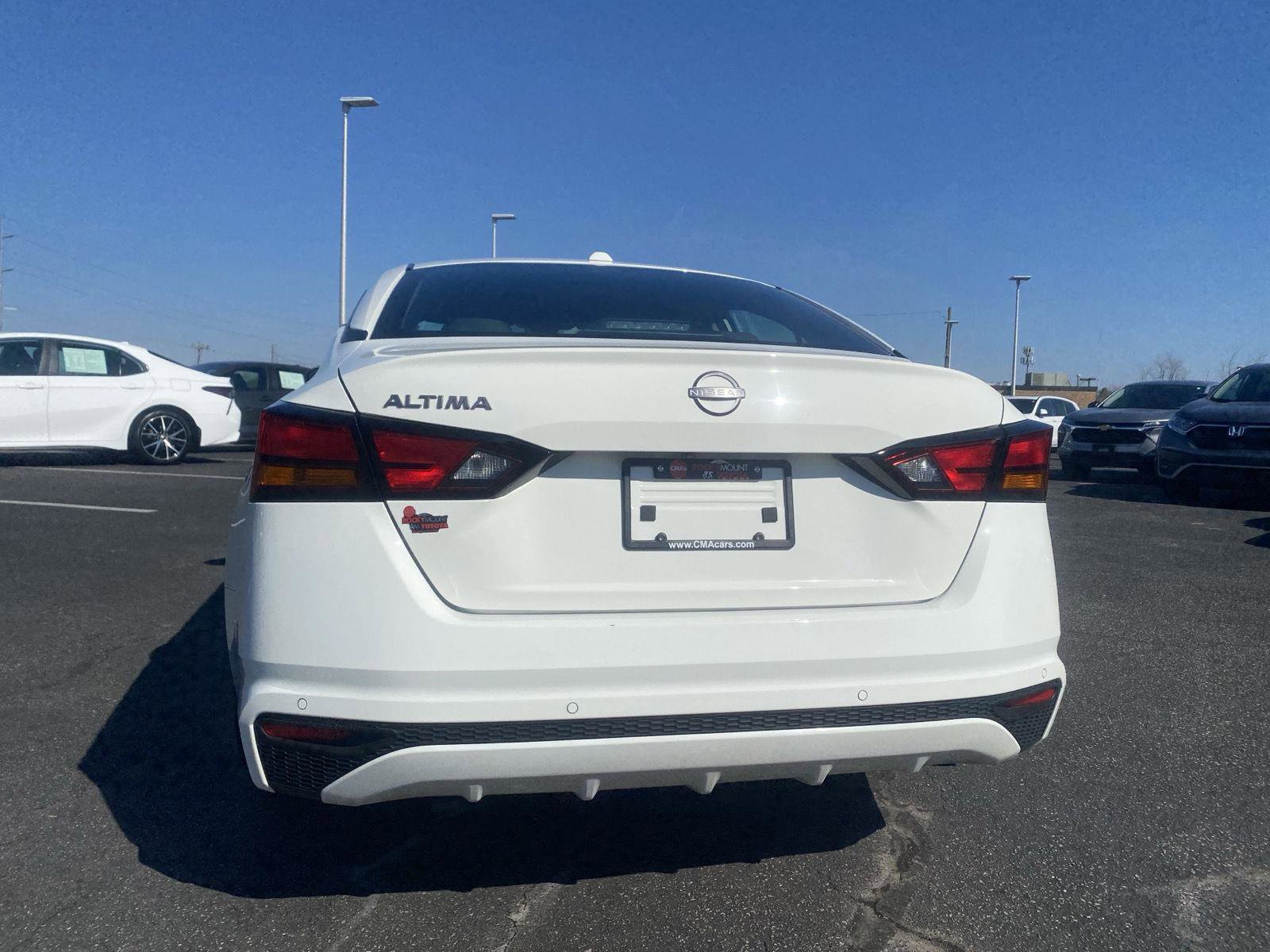 Used 2025 Nissan Altima 2.5 SV image 6