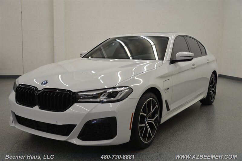 Used 2023 BMW 530e w/ M Sport Package RWD image 2