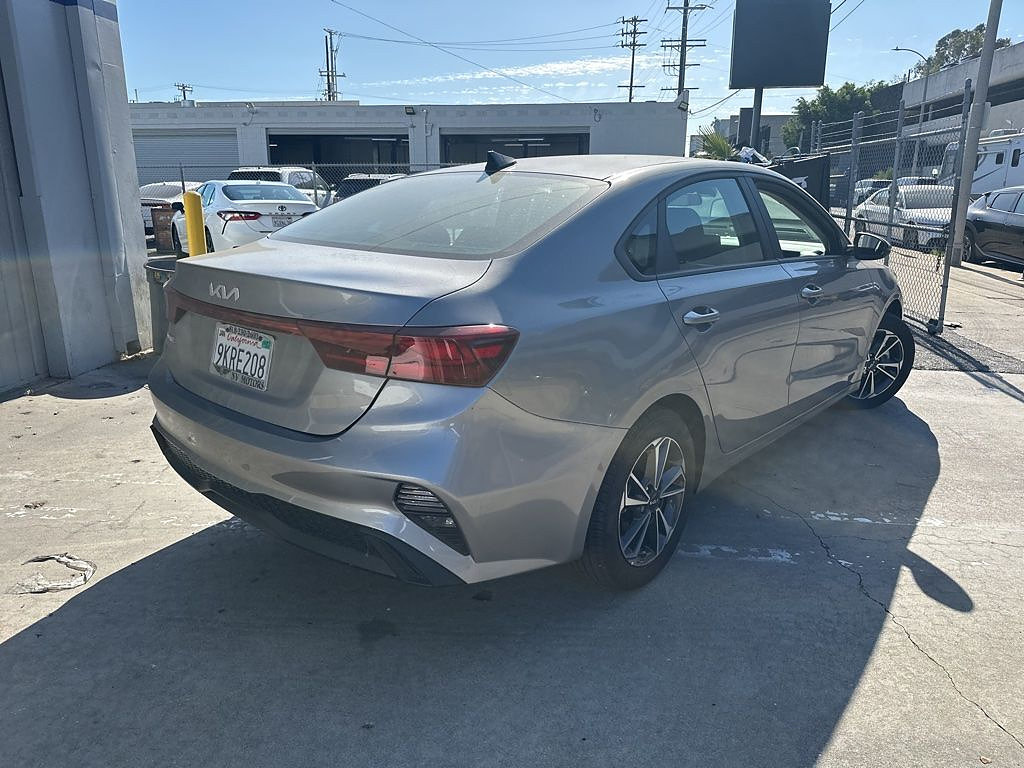 Used 2024 Kia Forte LXS w/ LXS Technology Package FWD image 4
