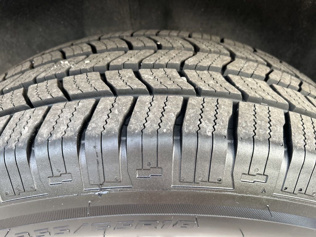 Used 2023 Chevrolet Traverse LT image 8