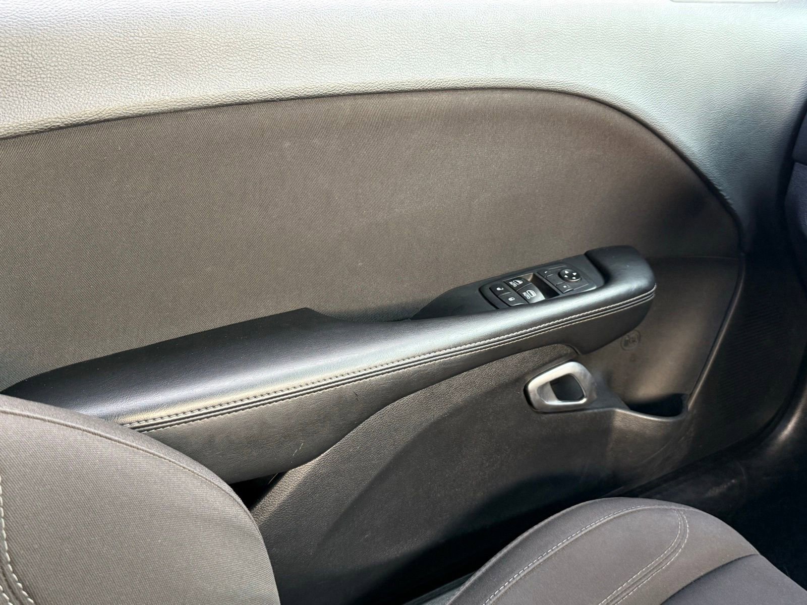 Used 2021 Dodge Challenger SXT w/ Blacktop Package image 31