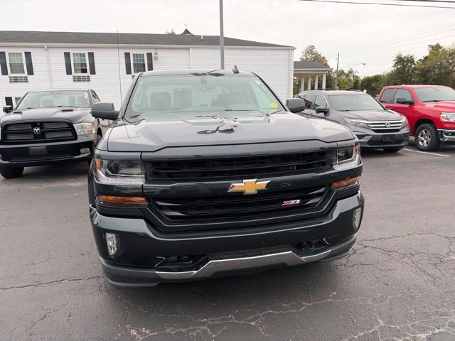 Used 2017 Chevrolet Silverado 1500 LT w/ All Star Edition AWD/4WD image 13