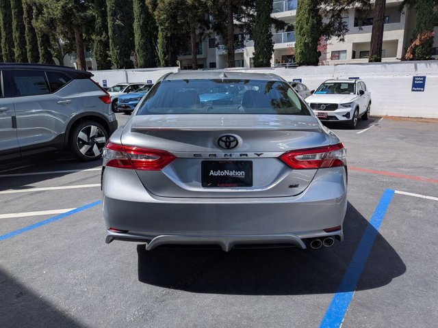 Used 2019 Toyota Camry SE FWD image 7