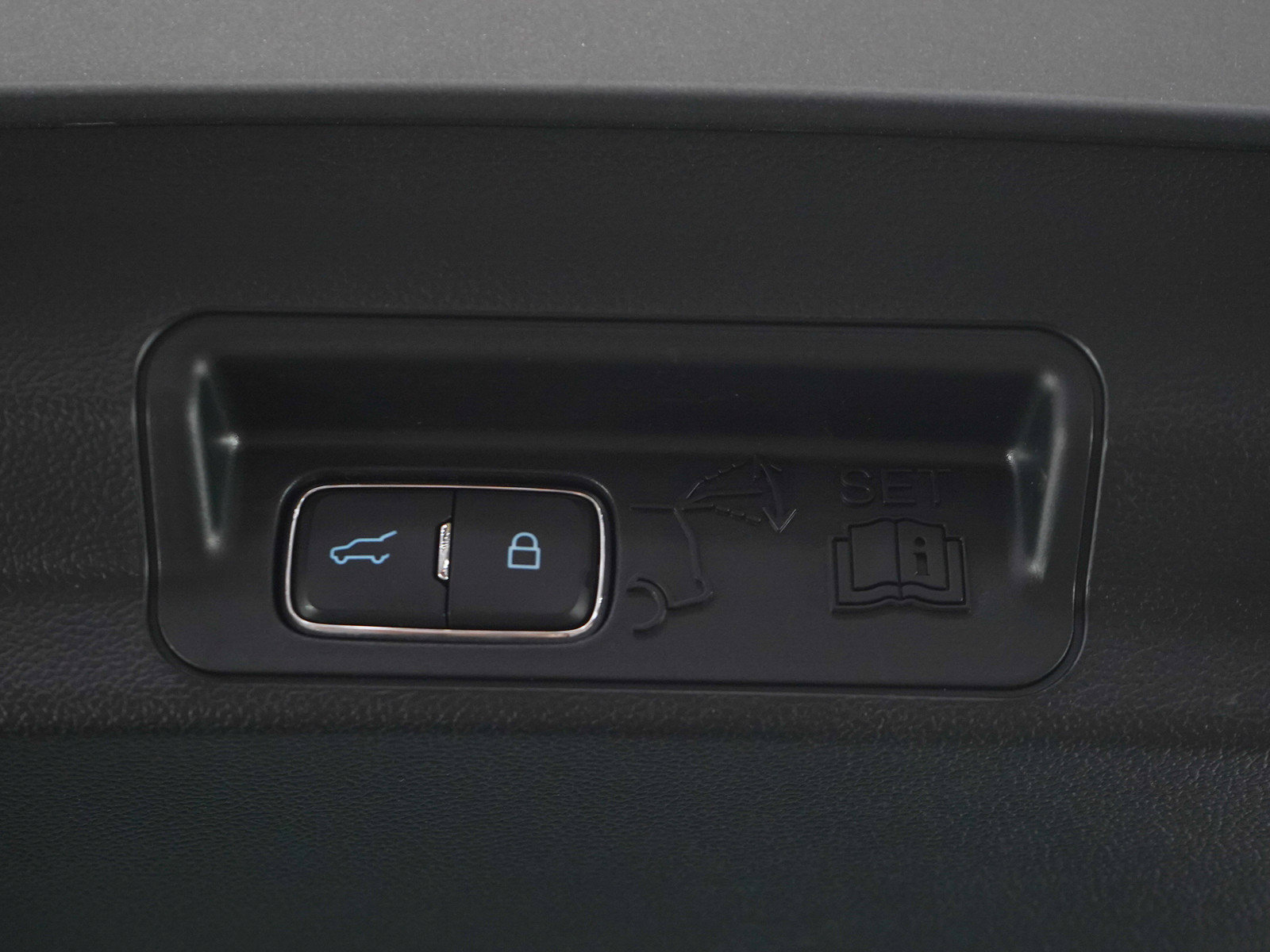 Used 2024 Ford Explorer Timberline w/ Timberline Technology Package AWD/4WD image 19