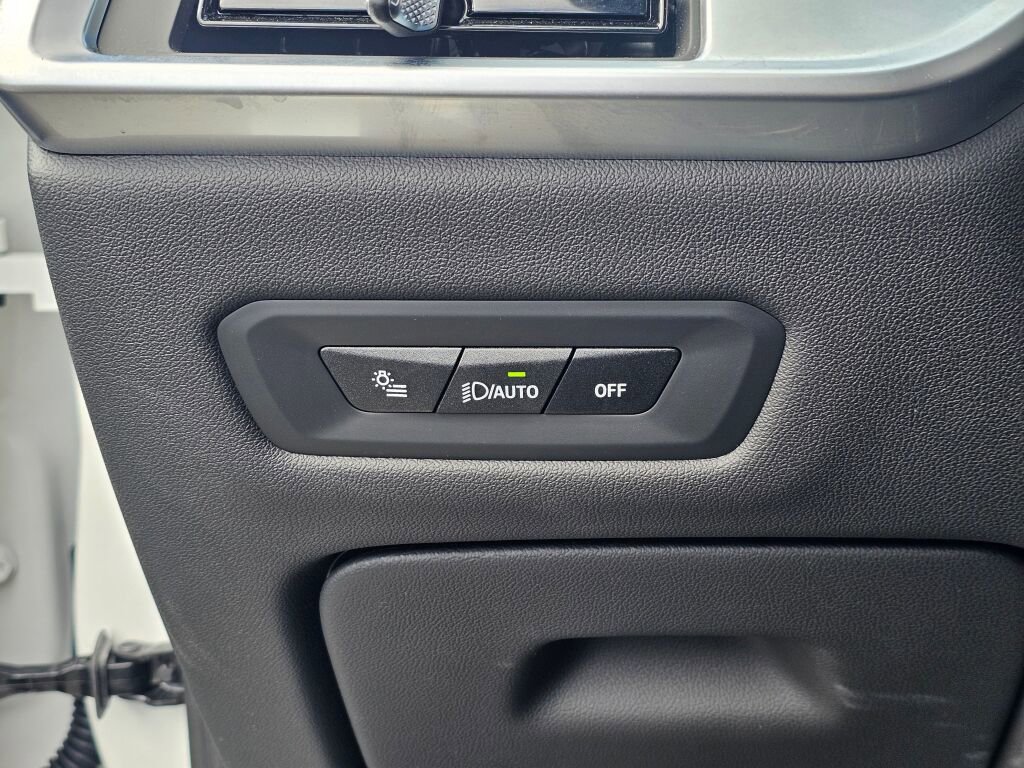 Used 2026 BMW X6 xDrive40i image 33