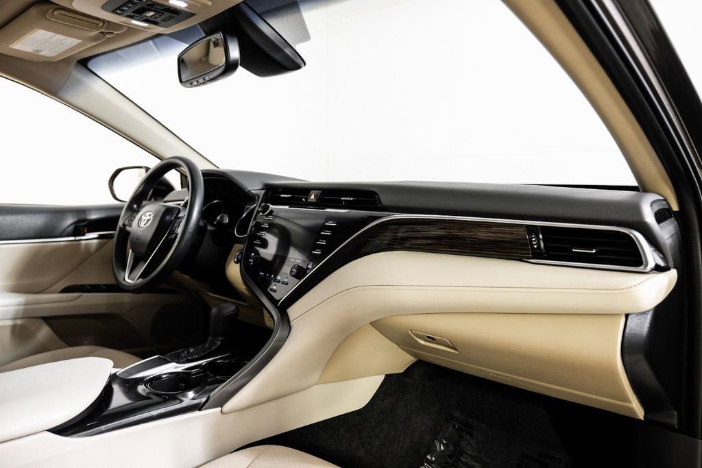 Used 2018 Toyota Camry LE w/ Audio Package image 12