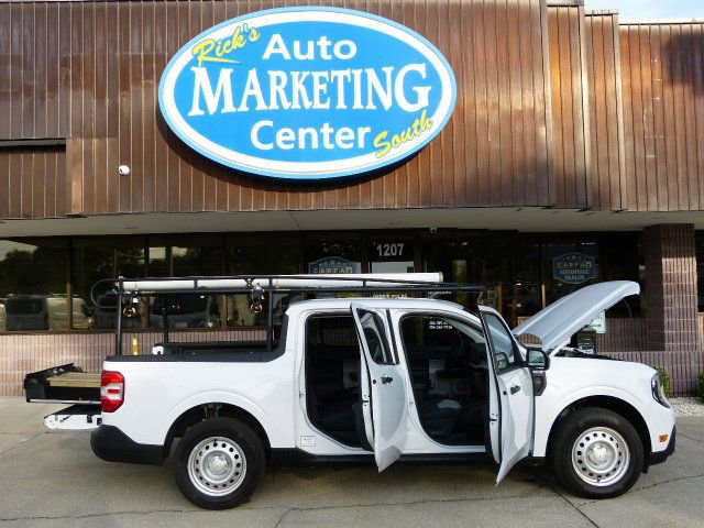 Used 2025 Ford Maverick XLT w/ Equipment Group 302A image 17