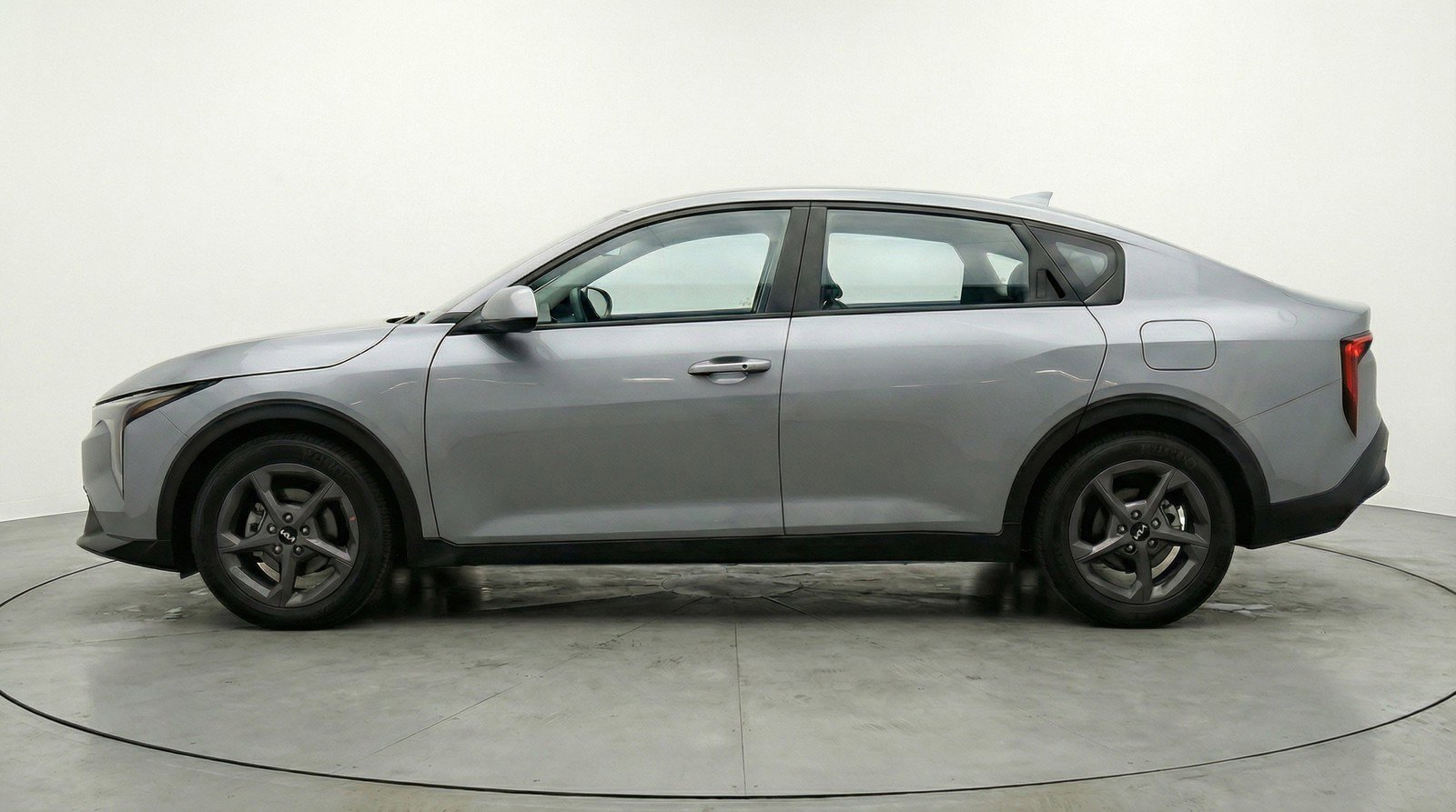 Used 2025 Kia K4 LXS image 5