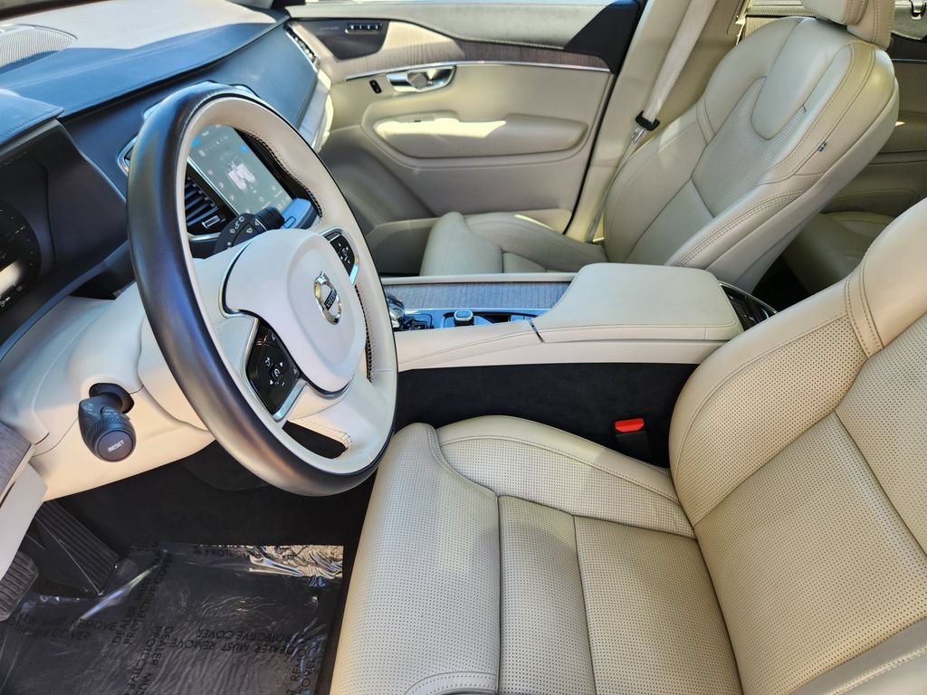 Used 2023 Volvo XC90 T8 Ultimate AWD/4WD image 4
