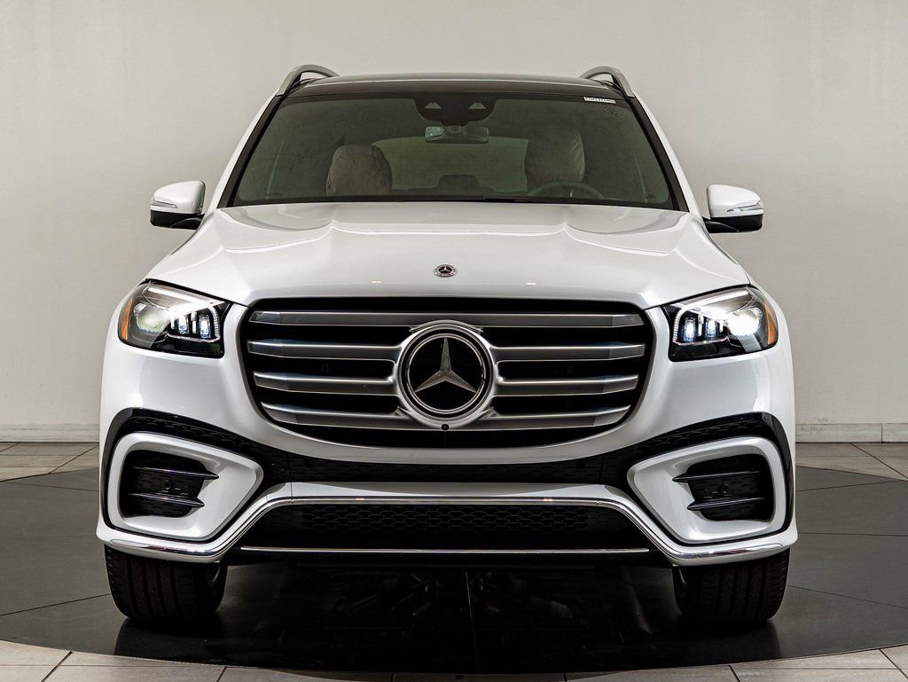 New 2026 Mercedes-Benz GLS 580 4MATIC image 2