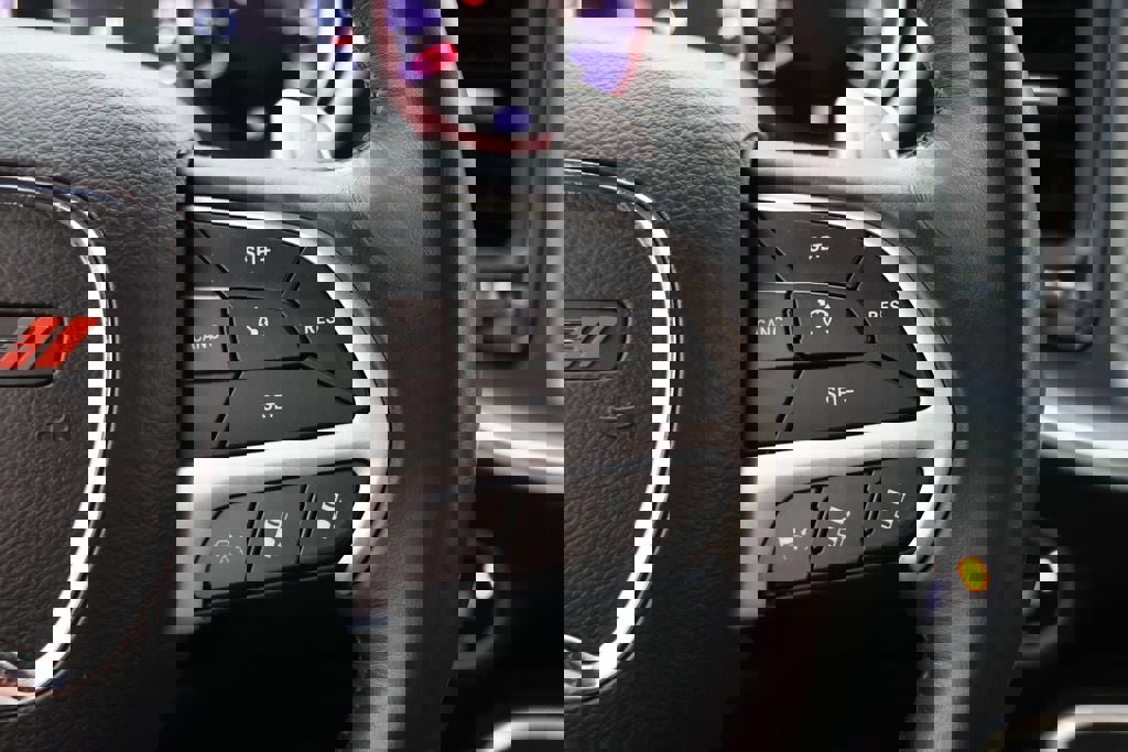 Used 2018 Dodge Challenger GT w/ Technology Group image 18