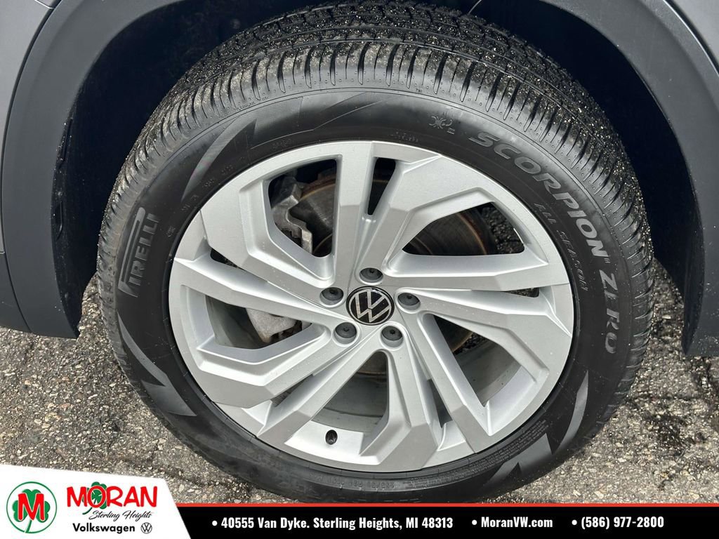 Certified 2023 Volkswagen Atlas SE w/ Panoramic Sunroof Package AWD/4WD image 9