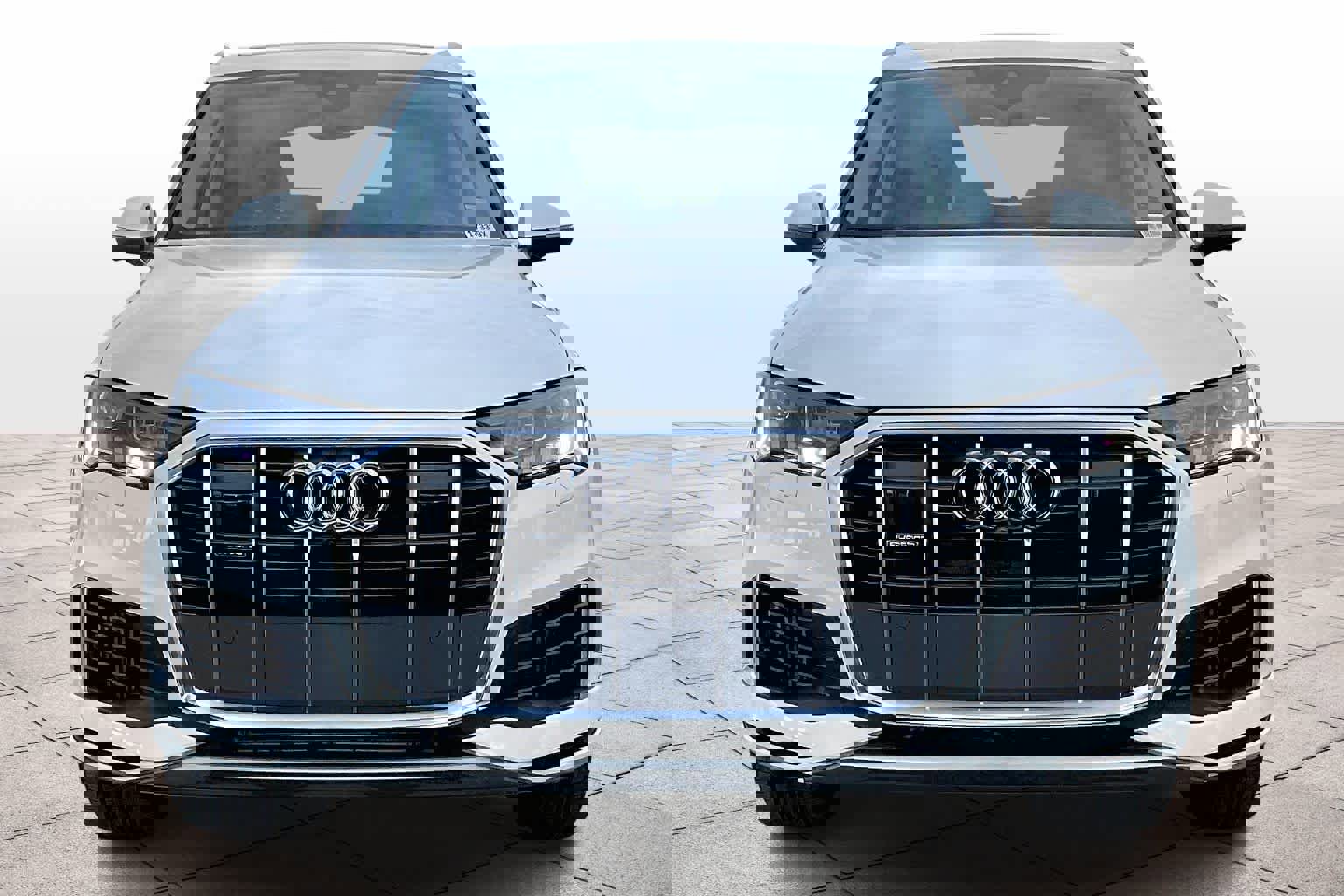 Used 2023 Audi Q7 3.0T Prestige image 3