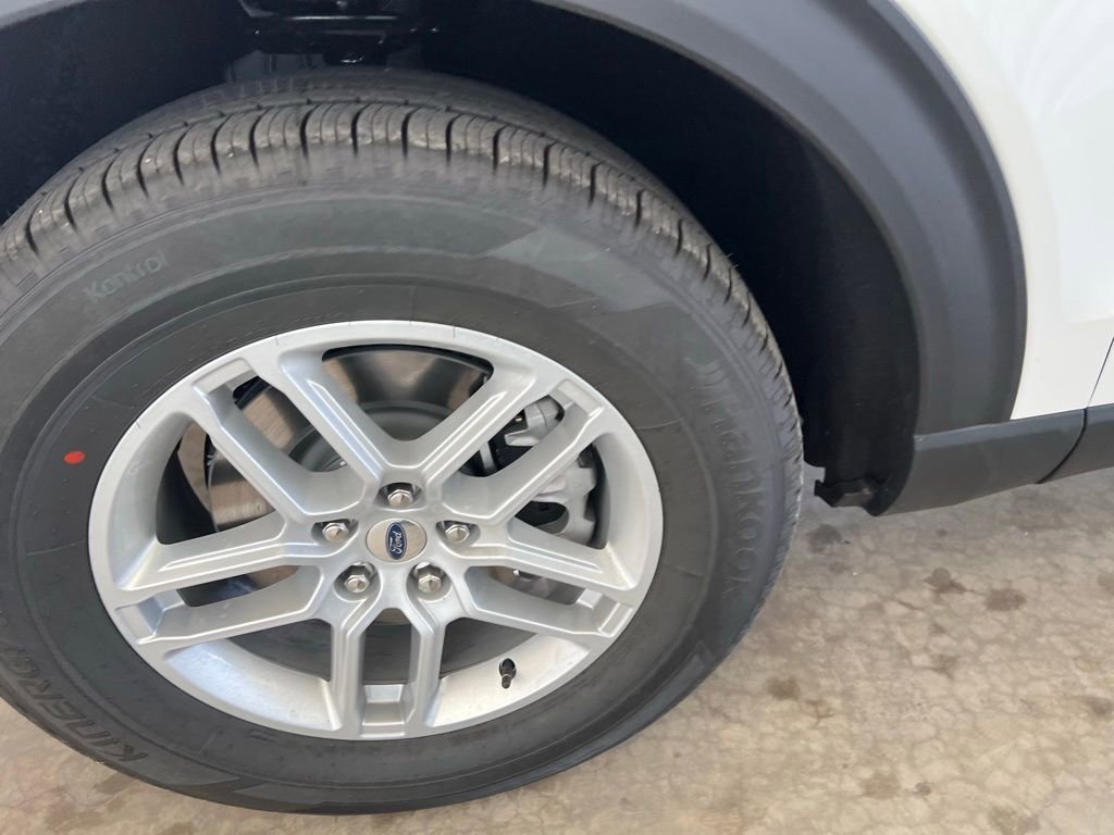 New 2026 Ford Explorer Active image 33