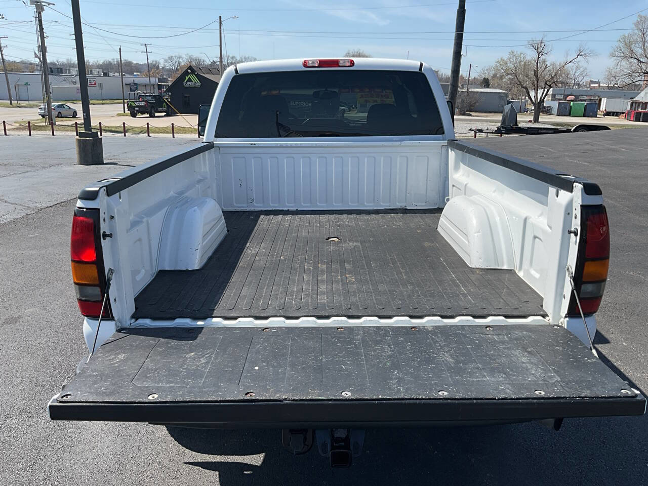 Used 2006 GMC Sierra 2500 SLE w/ Heavy-Duty Power Package image 17