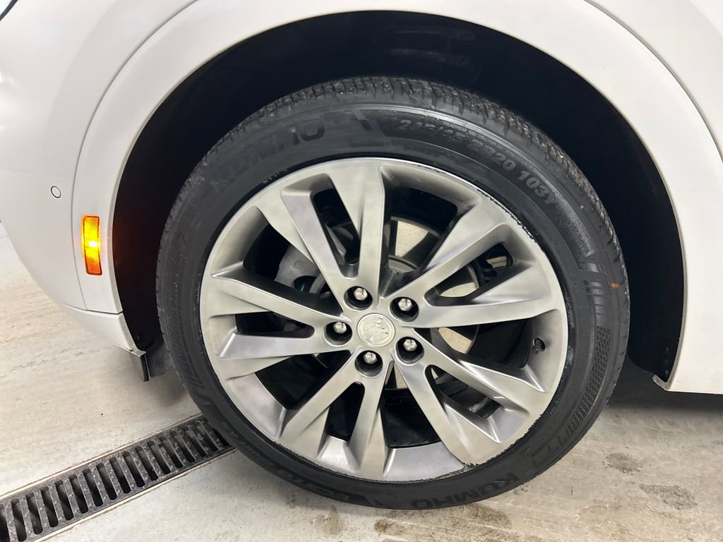 Used 2021 Buick Envision Avenir w/ Technology Package II image 9