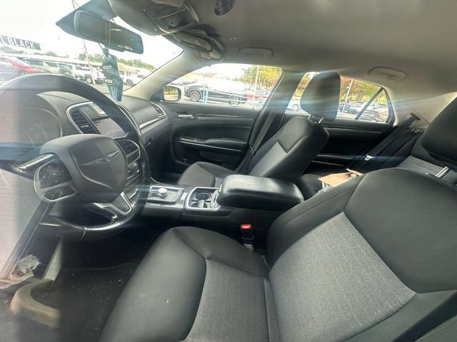 Used 2021 Chrysler 300 Touring w/ Sport Appearance Package RWD image 10