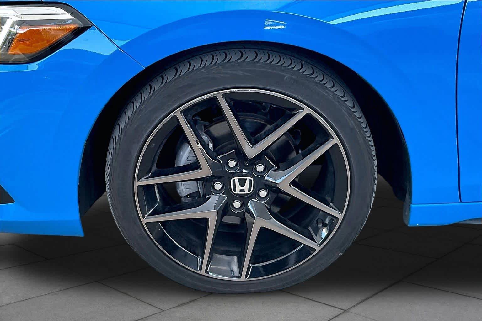 Used 2024 Honda Civic Sport Touring image 11