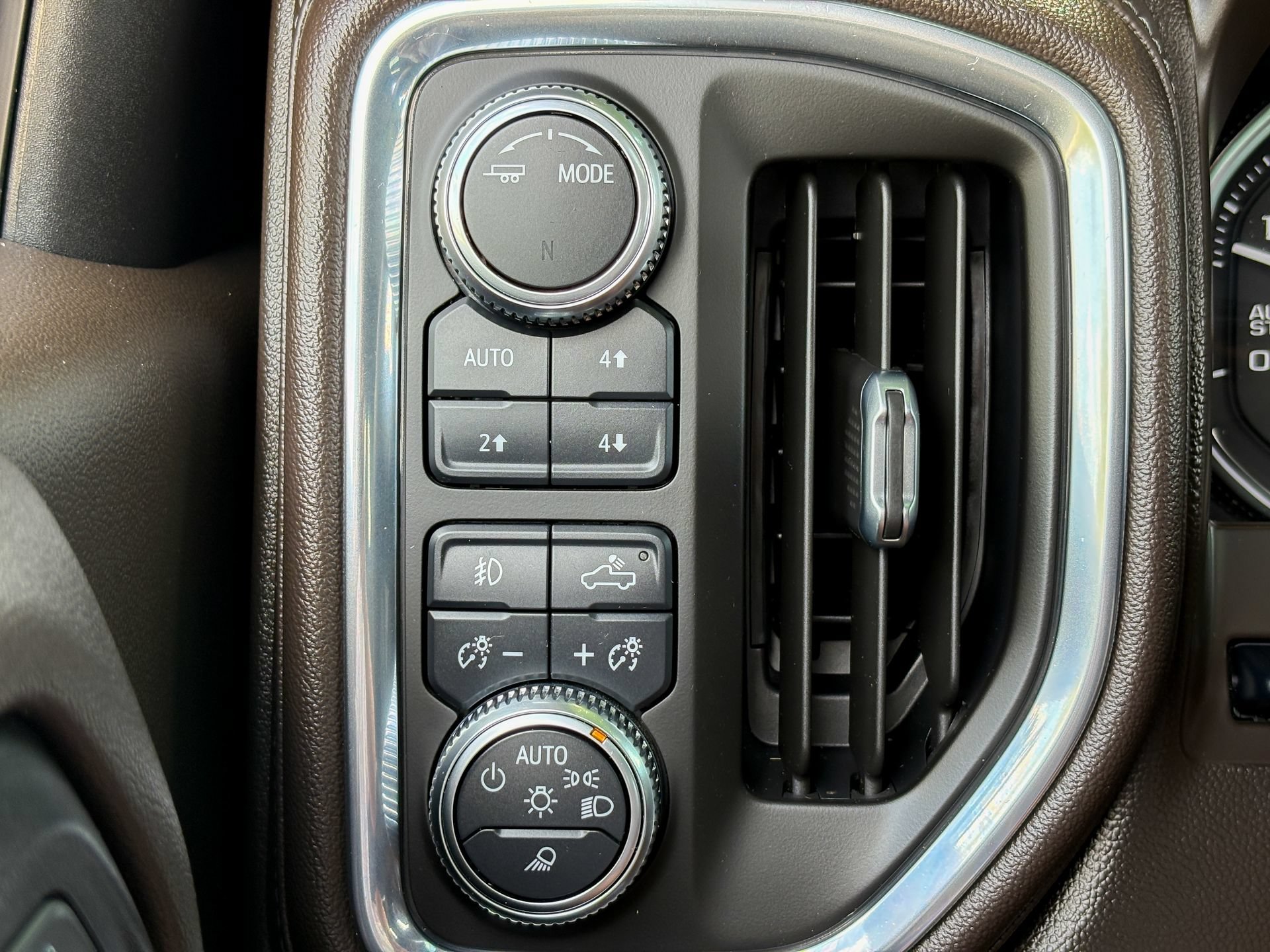 Used 2021 GMC Sierra 1500 Denali w/ Denali Ultimate Package AWD/4WD image 38