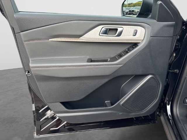 New 2027 Ford Explorer Active RWD image 20