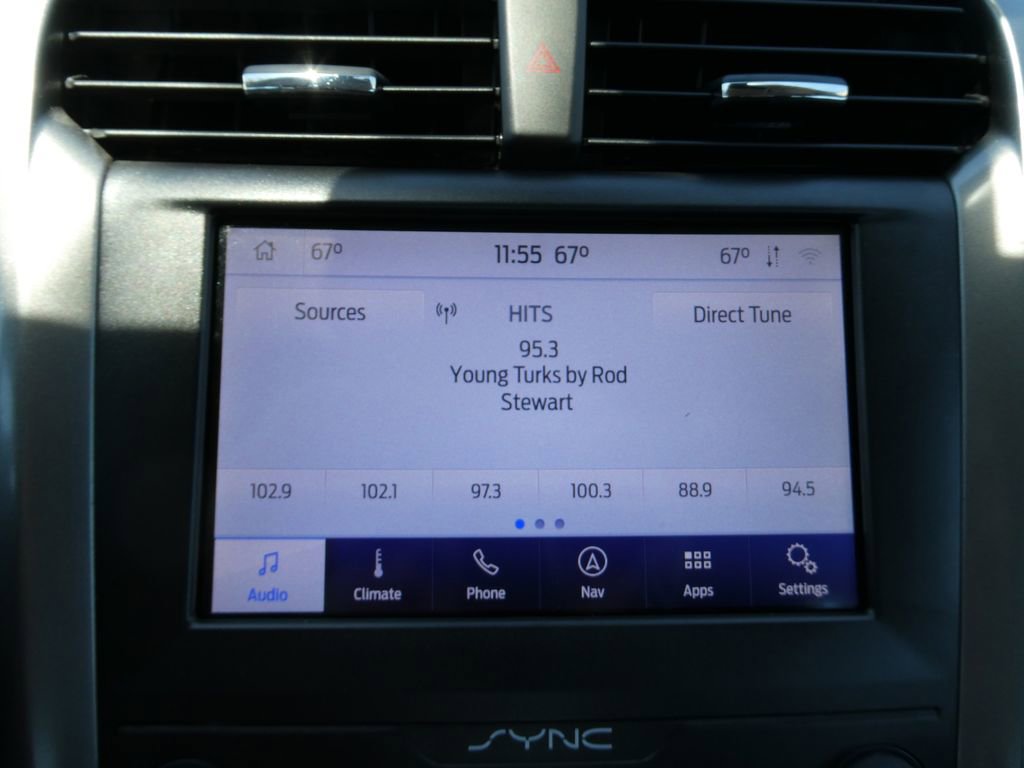 Used 2020 Ford Fusion SE FWD image 27