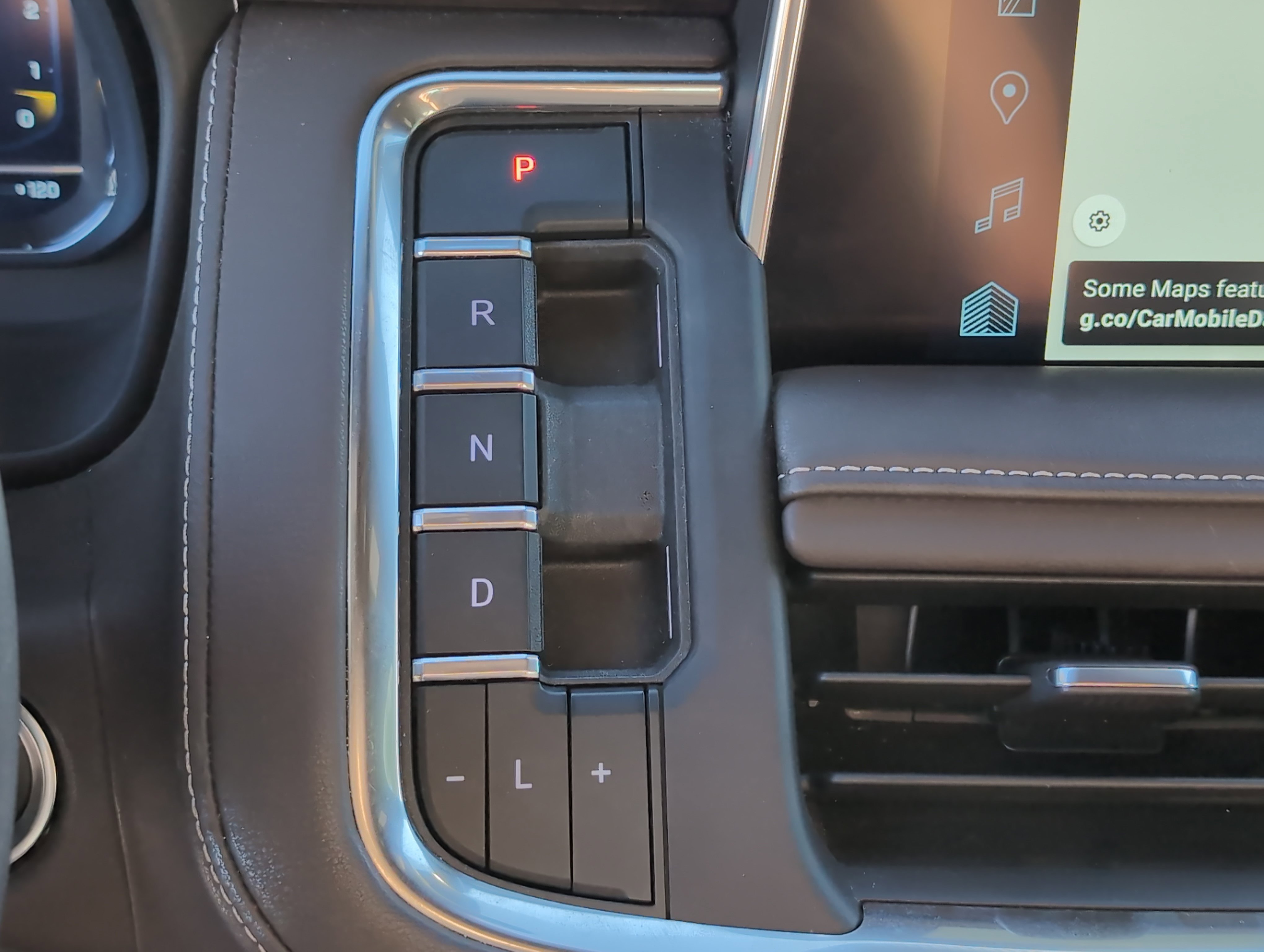 Used 2024 Chevrolet Tahoe Z71 w/ Luxury Package image 18