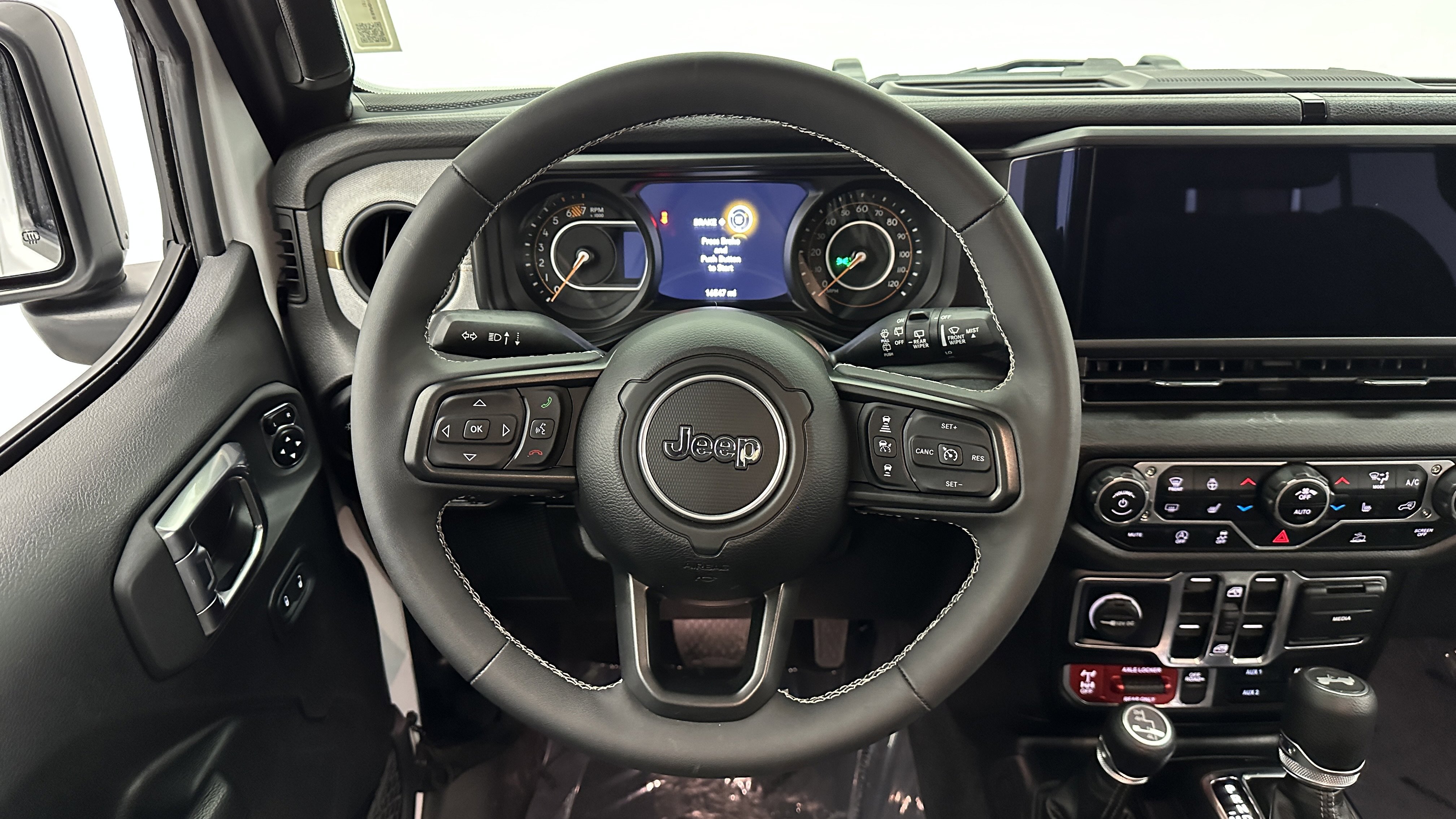 Used 2025 Jeep Wrangler Willys image 19