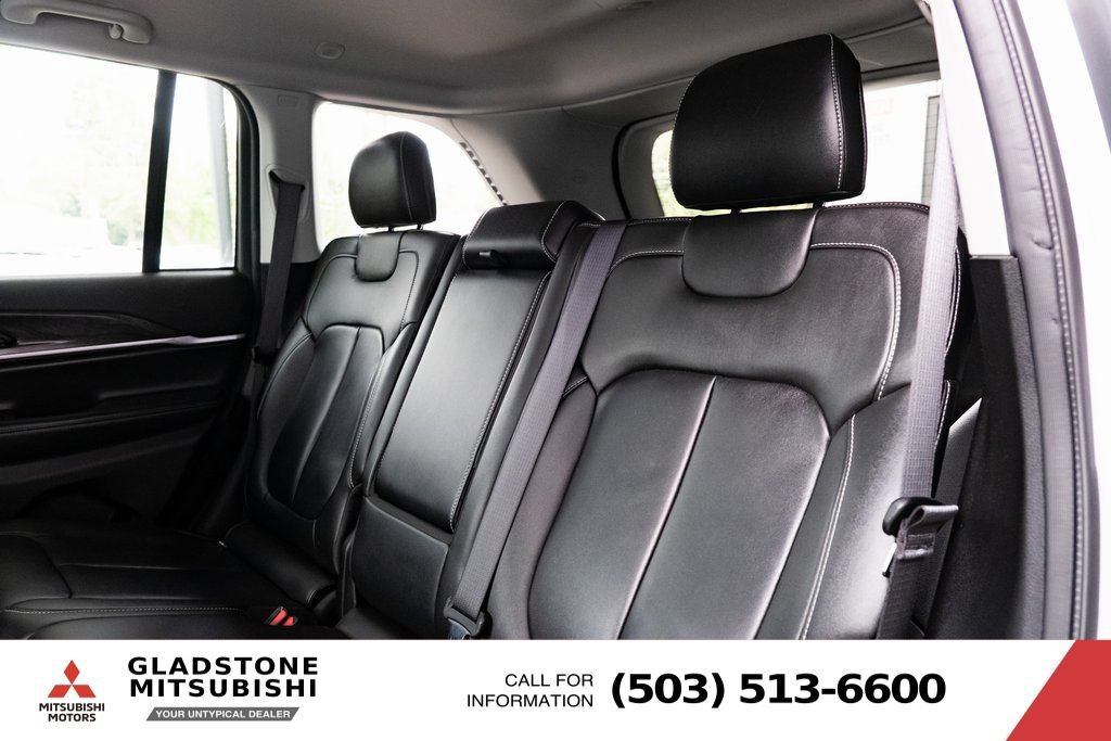 Used 2023 Jeep Grand Cherokee Limited AWD/4WD image 20