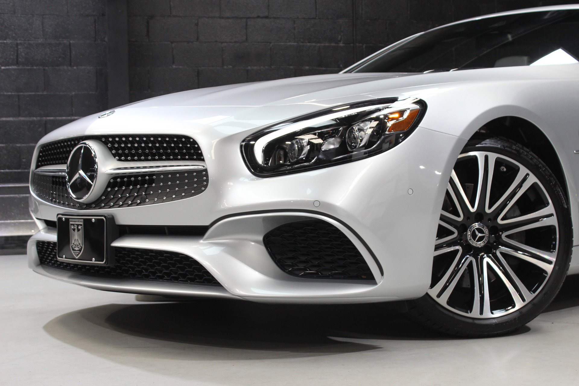 Used 2019 Mercedes-Benz SL 450 SL 450 Driver Assistance w/ Premium Package image 6