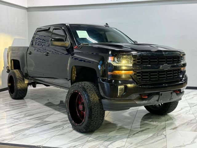 Used 2018 Chevrolet Silverado 1500 LT w/ All Star Edition AWD/4WD image 4