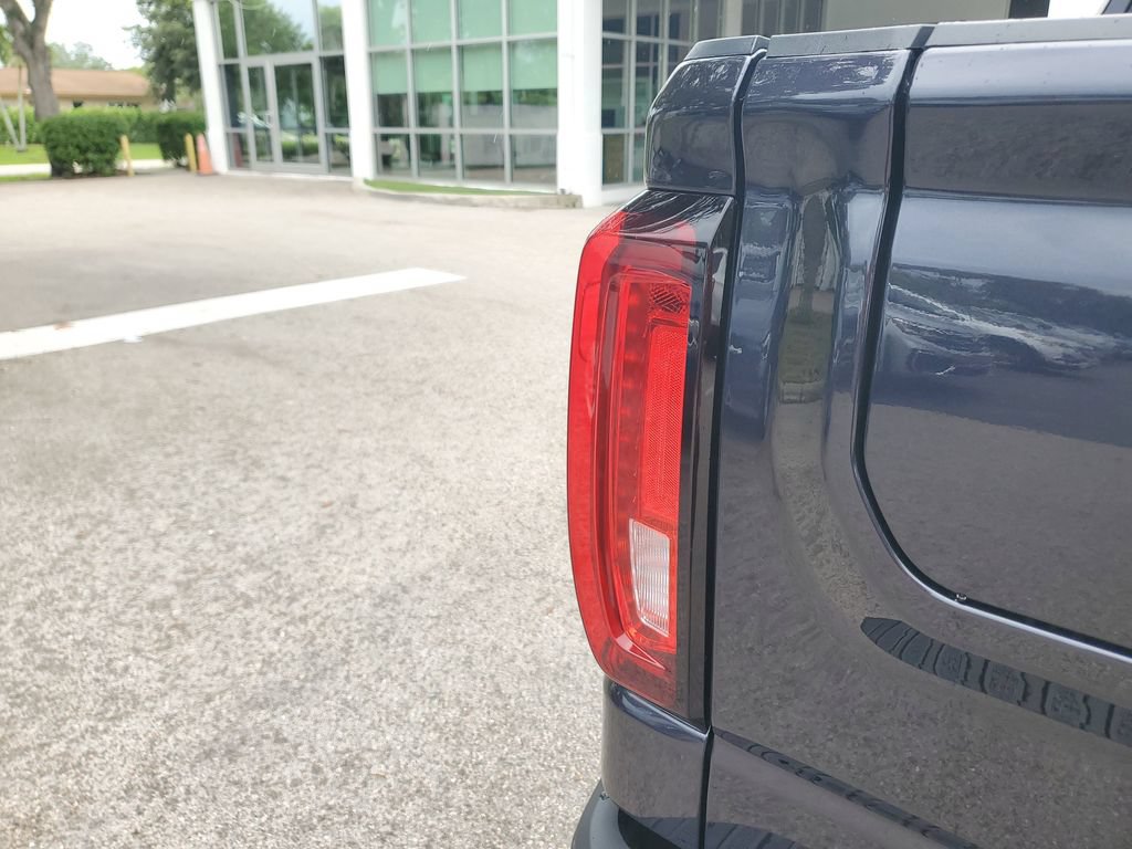 Certified 2025 GMC Sierra 1500 Denali w/ Denali Reserve Package AWD/4WD image 26
