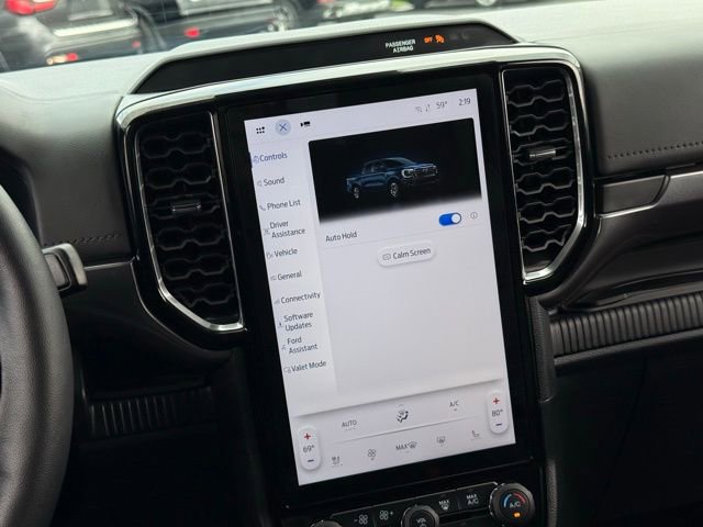 Used 2025 Ford Ranger Lariat w/ Black Appearance Package image 25