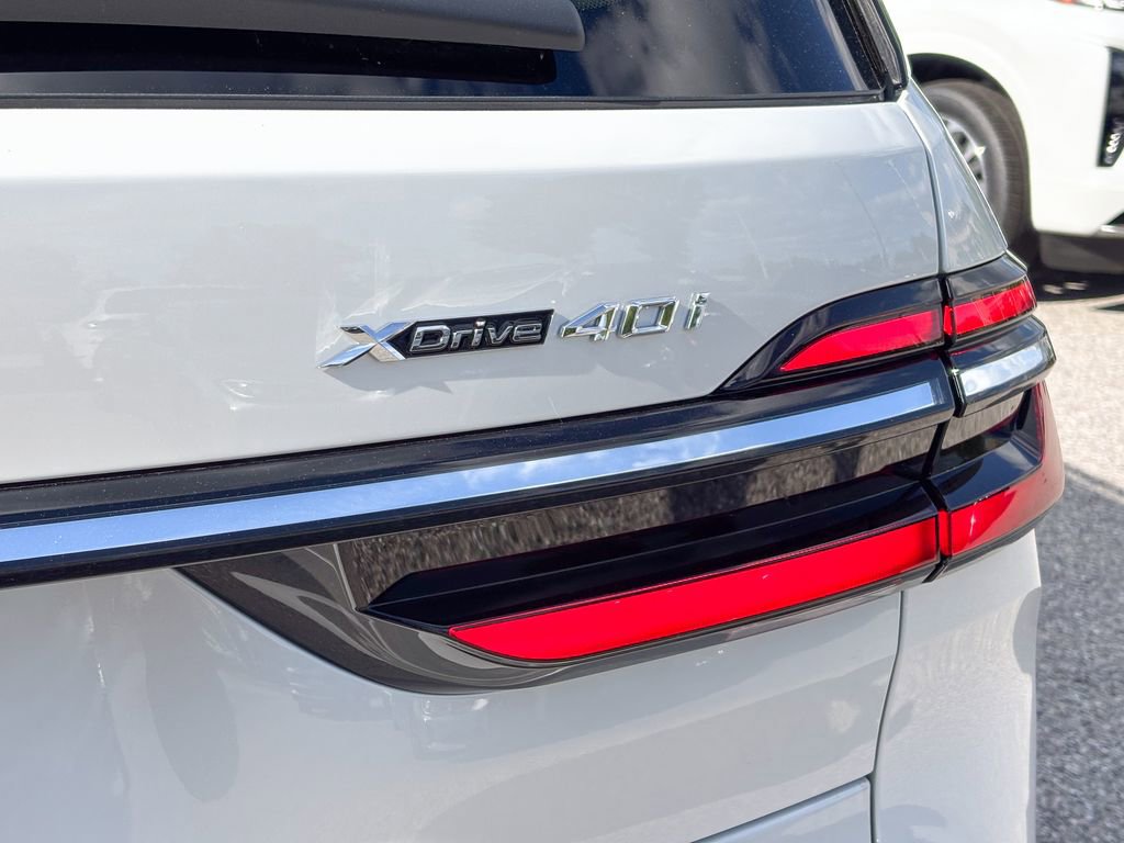 New 2026 BMW X7 xDrive40i AWD/4WD image 7