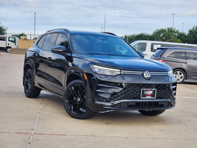 Used 2025 Volkswagen Tiguan SE R-Line AWD/4WD image 2
