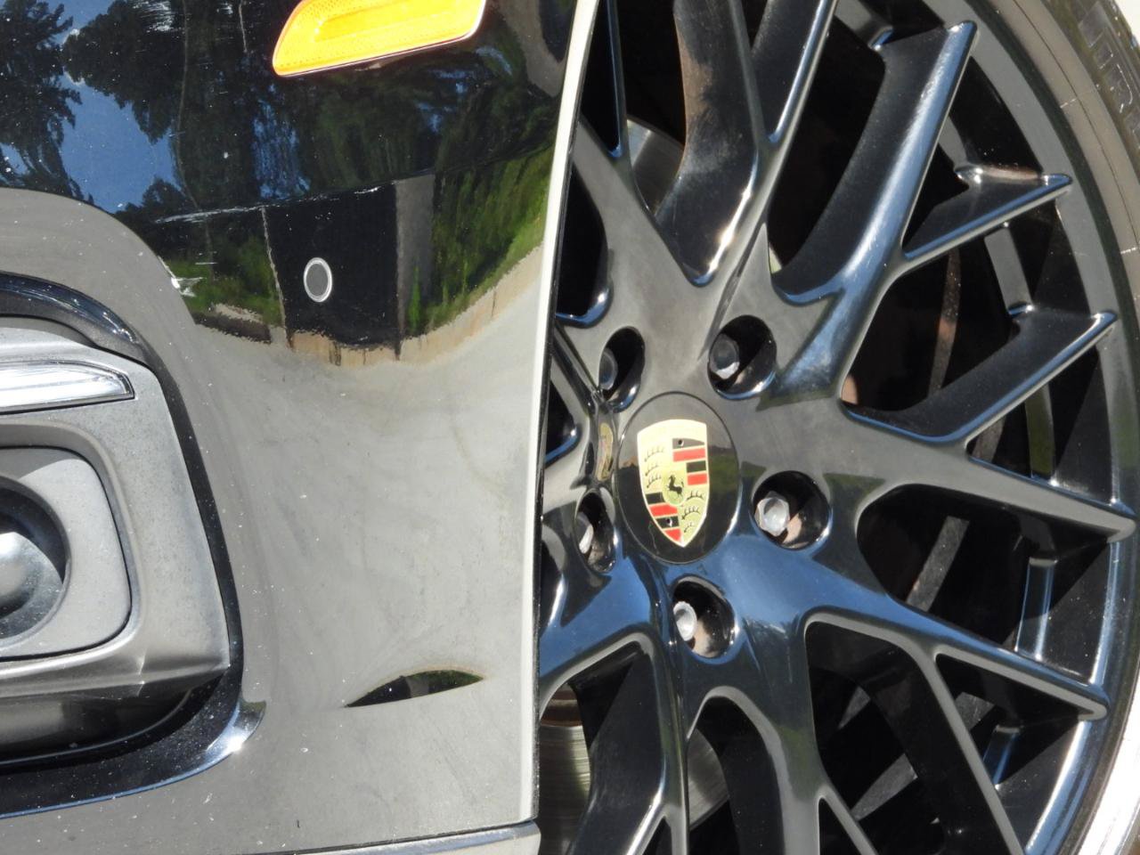 Used 2017 Porsche Panamera RWD image 6