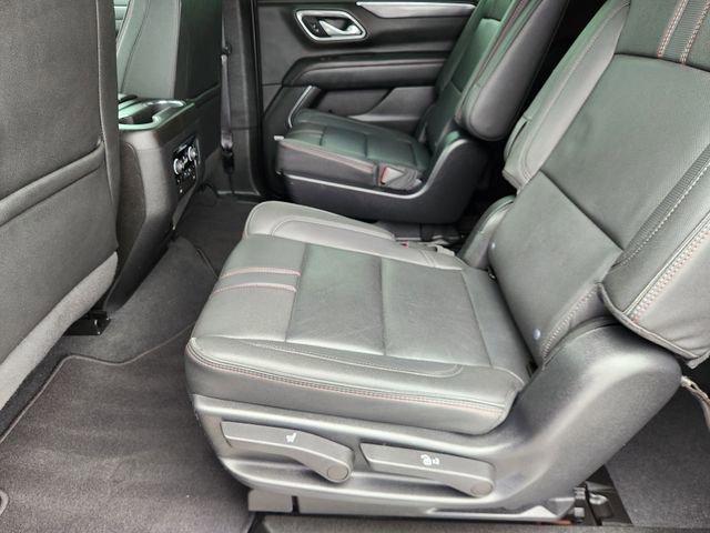 Used 2022 Chevrolet Suburban RST w/ Luxury Package RWD image 30