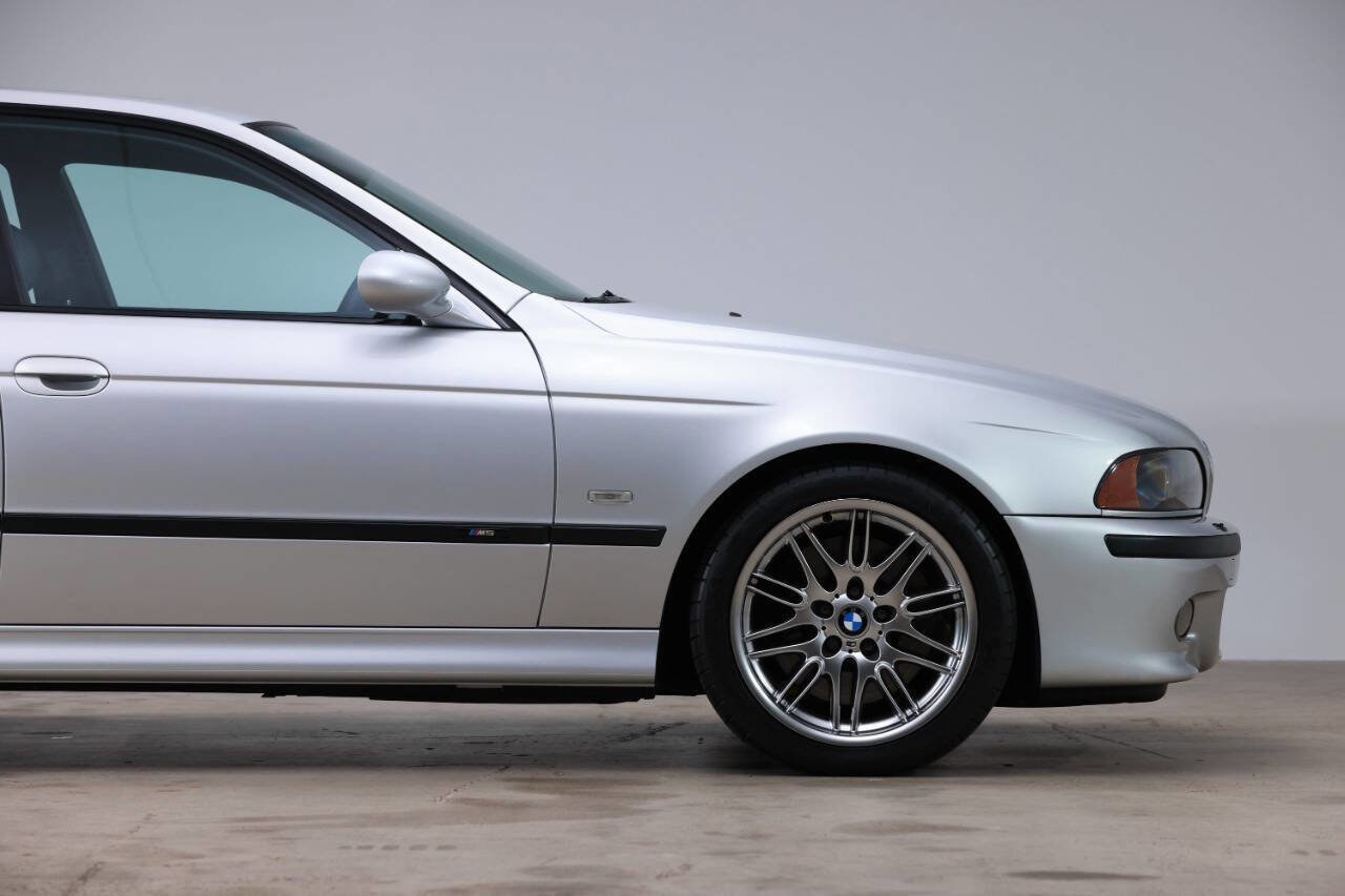 Used 2002 BMW M5 image 12