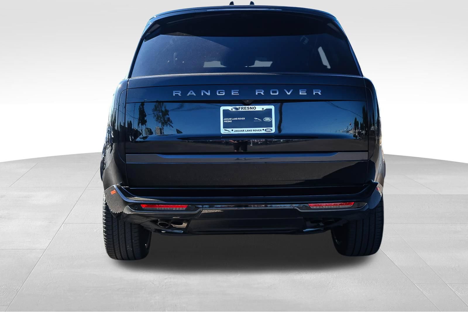 Certified 2024 Land Rover Range Rover SE AWD/4WD image 5